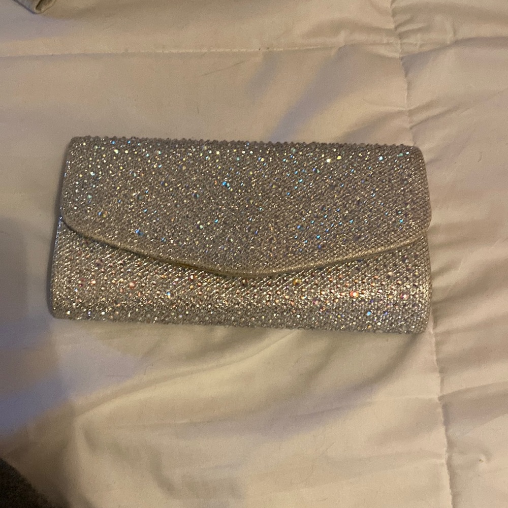 Diamond clutch